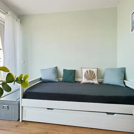 Appartement Avec Terrasse & Parking Prive Apartamento